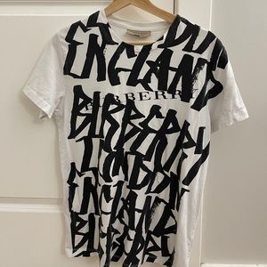 Burberry Tshirt